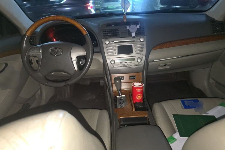Used Toyota Camry 2011 200G Classic Anniversary Edition Center Console