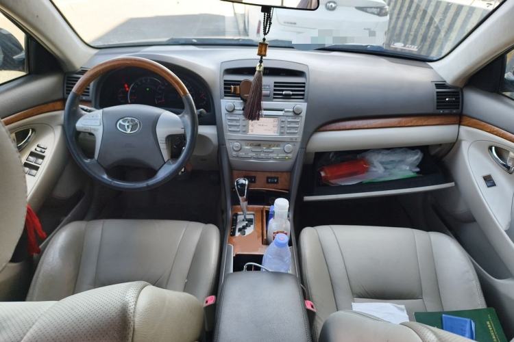 Used Toyota Camry 2011 200G Classic Anniversary Edition Center Console