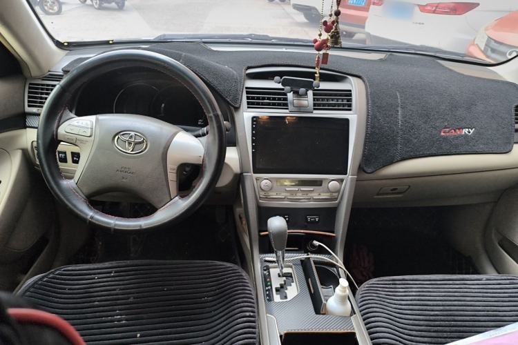 Used Toyota Camry 2011 200G Classic Anniversary Edition Center Console