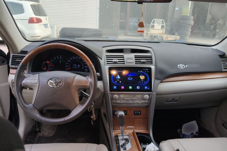 Used Toyota Camry 2011 200G Classic Anniversary Edition Center Console