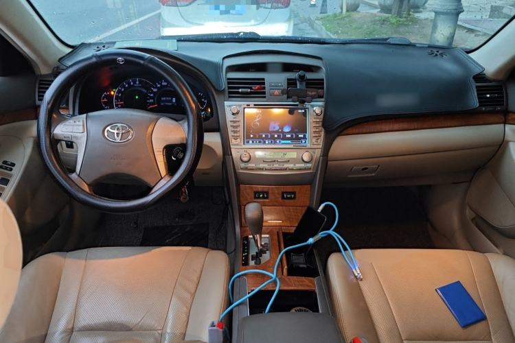 Used Toyota Camry 2011 200G Classic Anniversary Edition Center Console