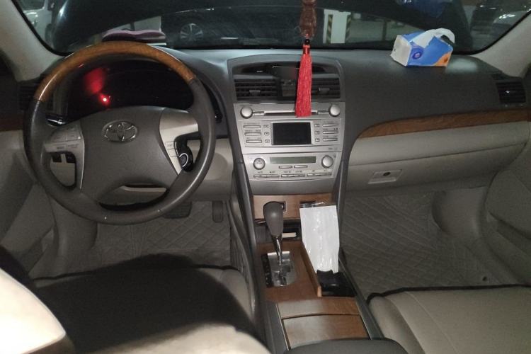 Used Toyota Camry 2011 200G Classic Anniversary Edition Center Console