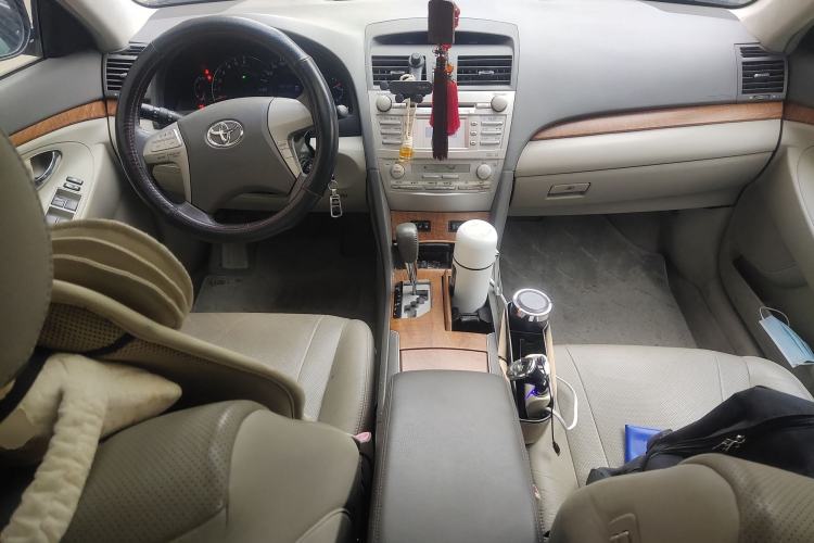 Used Toyota Camry 2011 200G Classic Anniversary Edition Center Console