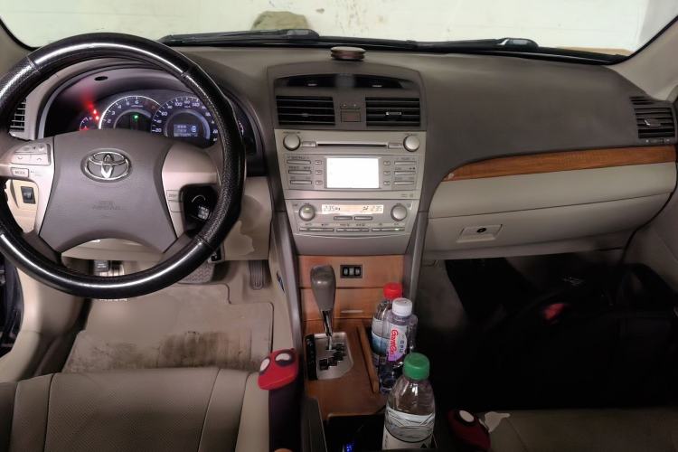 Used Toyota Camry 2011 240G Classic Anniversary Edition Center Console
