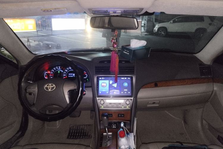 Used Toyota Camry 2011 200G Classic Anniversary Edition Center Console