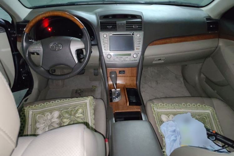 Used Toyota Camry 2011 240G Classic Anniversary Edition Center Console