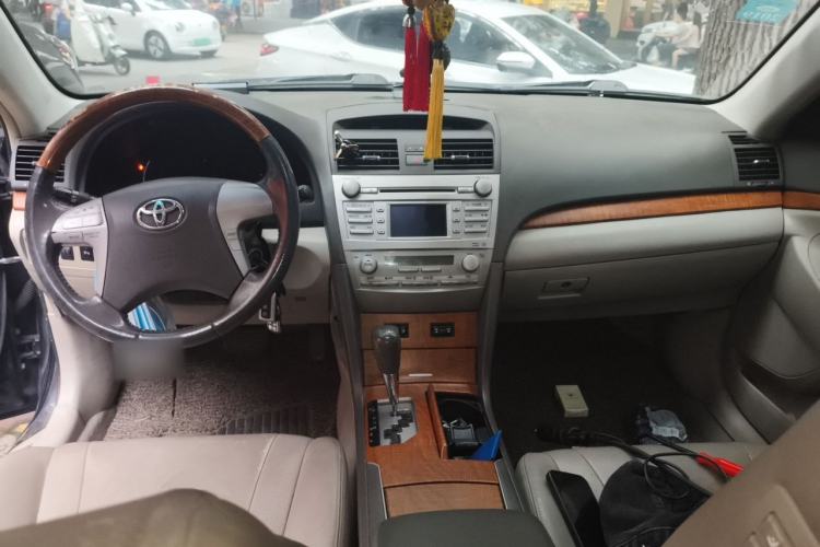 Used Toyota Camry 2011 200G Classic Anniversary Edition Center Console