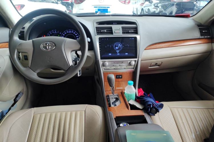 Used Toyota Camry 2011 200E Elite Sunroof Edition Center Console