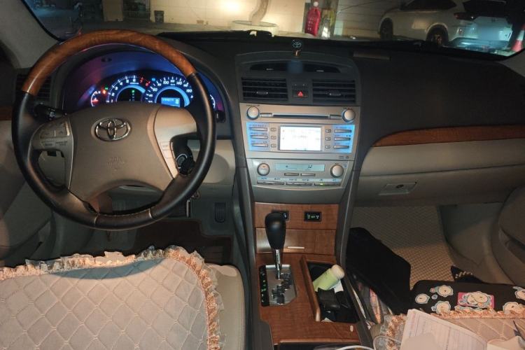 Used Toyota Camry 2011 200G Classic Anniversary Edition Center Console