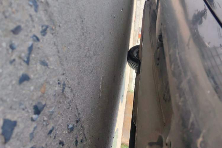 Used Toyota Camry 2011 240G Classic Anniversary Edition Chassis Front Right