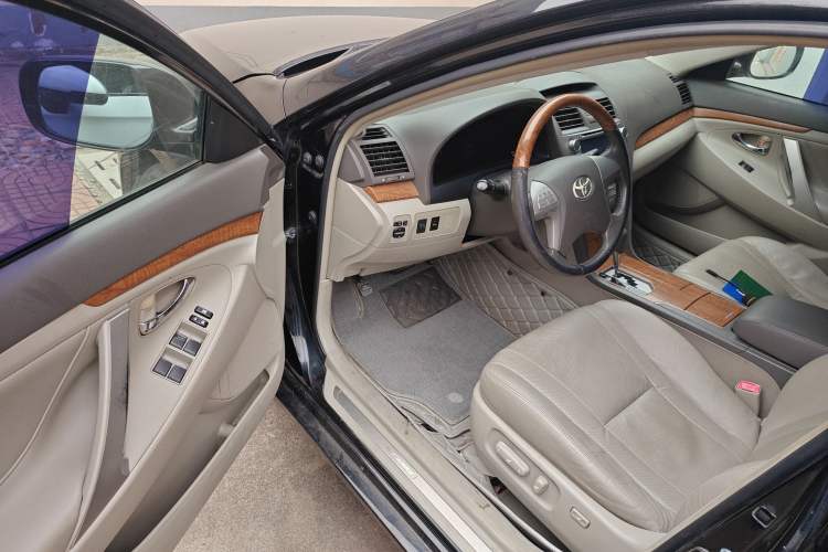 Used Toyota Camry 2011 240G Classic Anniversary Edition Driver Seat