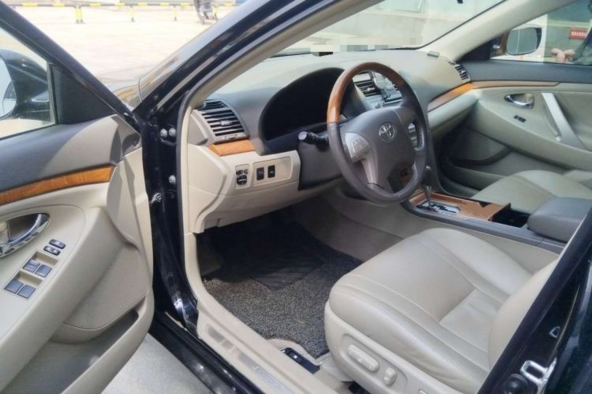 Used Toyota Camry 2011 200G Classic Anniversary Edition Driver Seat