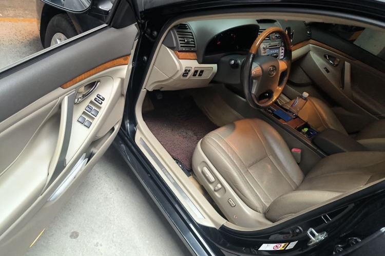 Used Toyota Camry 2011 240G Luxury Anniversary Edition Driver Seat