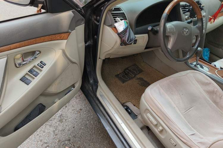 Used Toyota Camry 2011 240G Classic Anniversary Edition Driver Seat