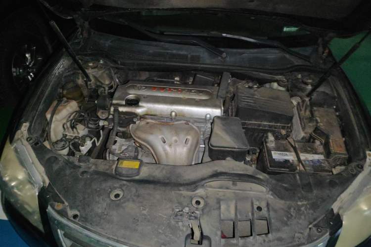 Used Toyota Camry 2011 240G Classic Anniversary Edition Engine Bay