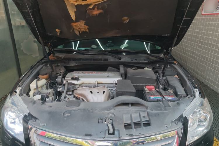 Used Toyota Camry 2011 240G Luxury Anniversary Edition Engine Bay