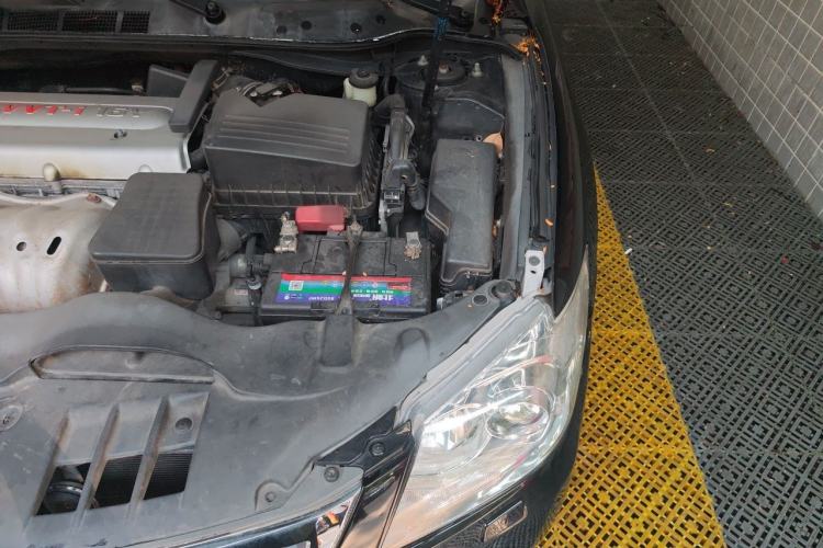 Used Toyota Camry 2011 240G Luxury Anniversary Edition Engine Bay Left