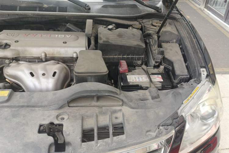 Used Toyota Camry 2011 200G Luxury Anniversary Edition Engine Bay Left