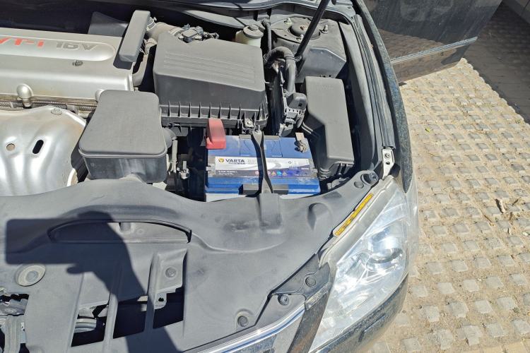 Used Toyota Camry 2011 240G Luxury Anniversary Edition Engine Bay Left