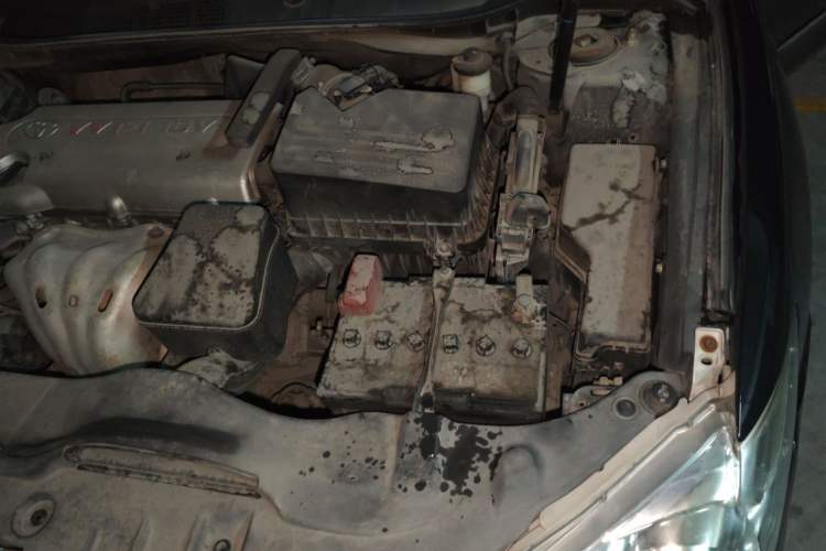 Used Toyota Camry 2011 200G Luxury Anniversary Edition Engine Bay Left