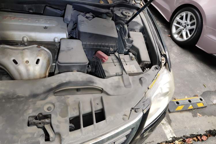 Used Toyota Camry 2011 200G Classic Anniversary Edition Engine Bay Left