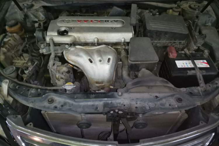 Used Toyota Camry 2011 200G Classic Anniversary Edition Engine Bay