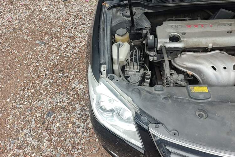 Used Toyota Camry 2011 240G Classic Anniversary Edition Engine Bay Right