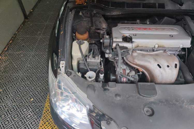 Used Toyota Camry 2011 240G Luxury Anniversary Edition Engine Bay Right
