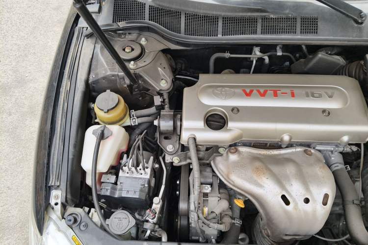 Used Toyota Camry 2011 240G Luxury Anniversary Edition Engine Bay Right