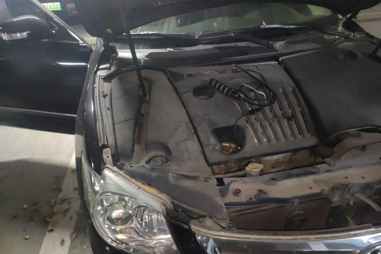 Used Toyota Camry 2011 240G Luxury Anniversary Edition Engine Bay Right