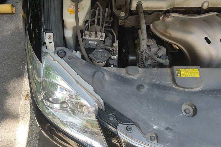 Used Toyota Camry 2011 200G Classic Anniversary Edition Engine Bay Right