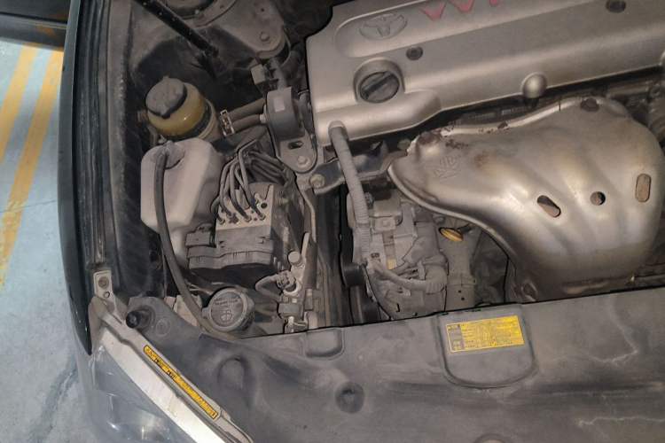 Used Toyota Camry 2011 240G Luxury Anniversary Edition Engine Bay Right