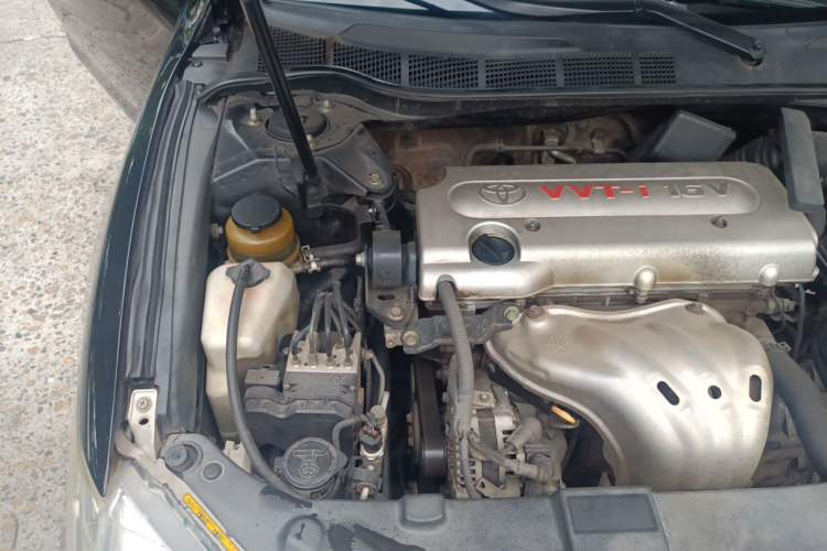 Used Toyota Camry 2011 240G Luxury Anniversary Edition Engine Bay Right