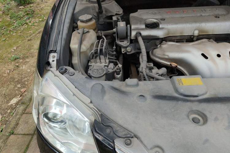Used Toyota Camry 2011 240G Classic Anniversary Edition Engine Bay Right