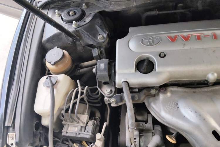 Used Toyota Camry 2011 200E Elite Sunroof Edition Engine Bay Right