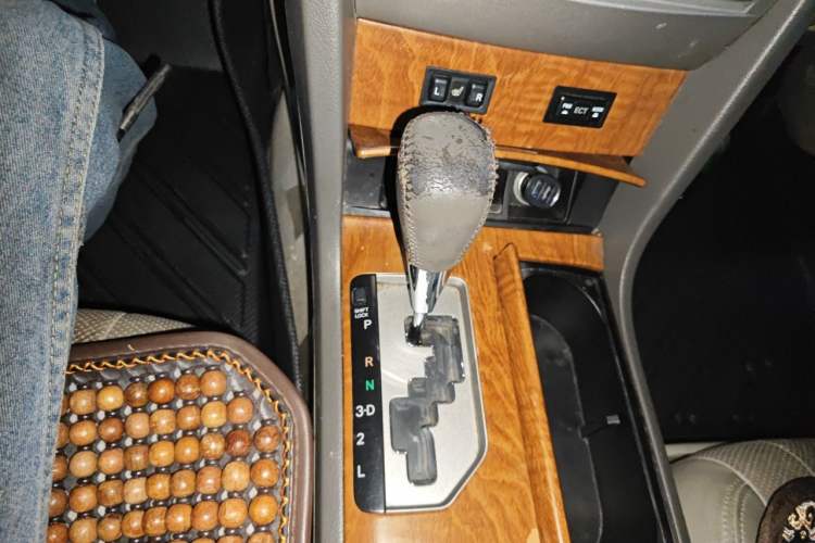Used Toyota Camry 2011 200G Classic Anniversary Edition Gear Lever