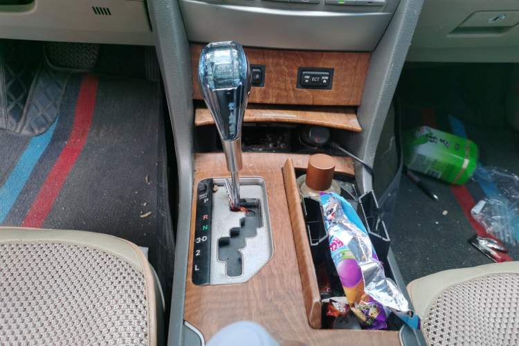 Used Toyota Camry 2011 200G Classic Anniversary Edition Gear Lever