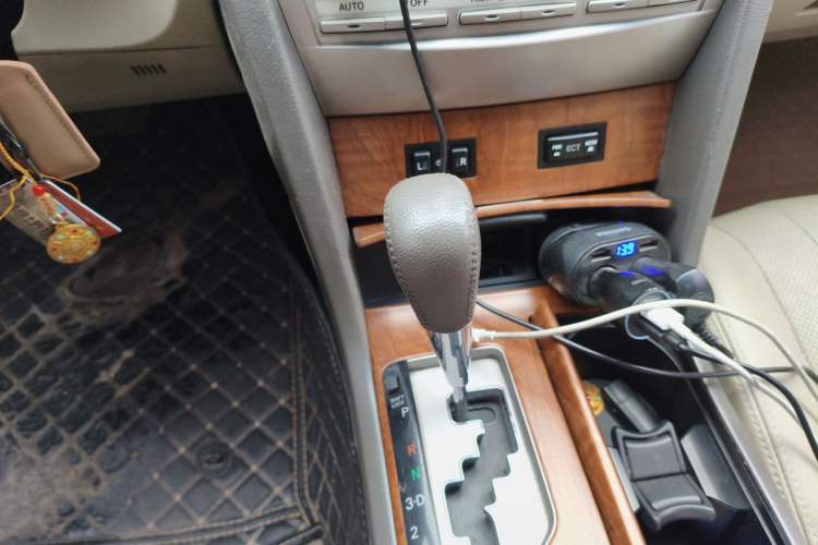 Used Toyota Camry 2011 200G Classic Anniversary Edition Gear Lever