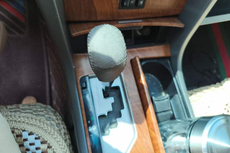 Used Toyota Camry 2011 240G Classic Anniversary Edition Gear Lever