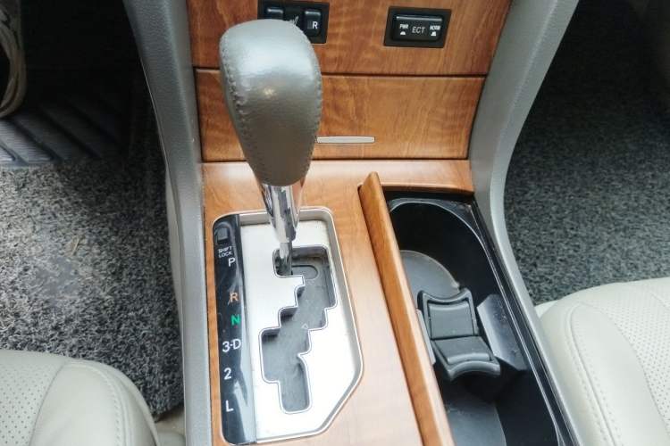 Used Toyota Camry 2011 200G Classic Anniversary Edition Gear Lever
