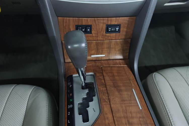 Used Toyota Camry 2011 200G Classic Anniversary Edition Gear Lever