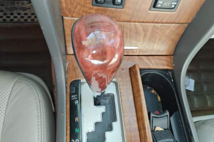 Used Toyota Camry 2011 200G Classic Anniversary Edition Gear Lever