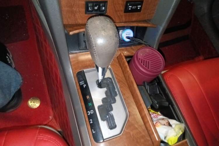 Used Toyota Camry 2011 200G Classic Anniversary Edition Gear Lever