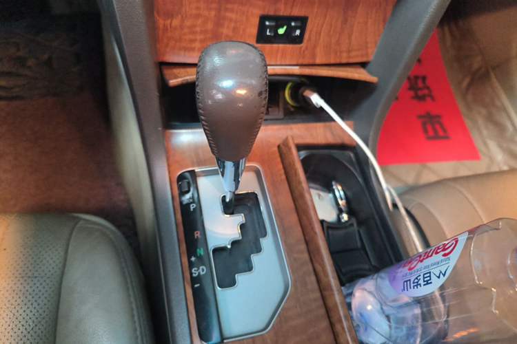Used Toyota Camry 2011 240G Luxury Anniversary Edition Gear Lever