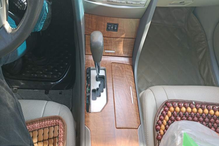 Used Toyota Camry 2011 240G Classic Anniversary Edition Gear Lever