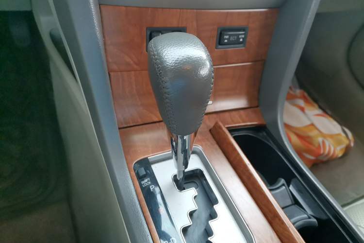 Used Toyota Camry 2011 200G Classic Anniversary Edition Gear Lever
