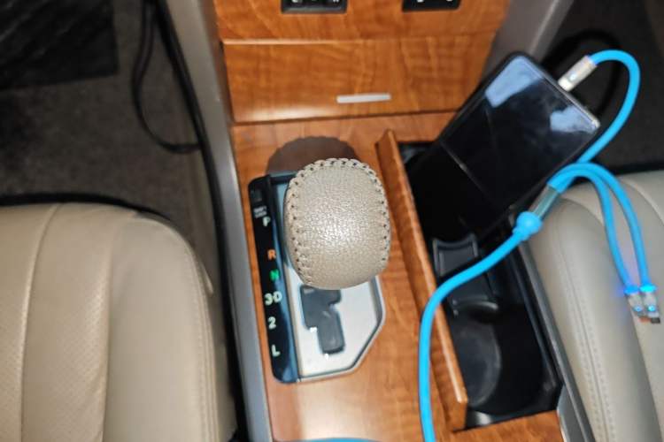 Used Toyota Camry 2011 200G Classic Anniversary Edition Gear Lever