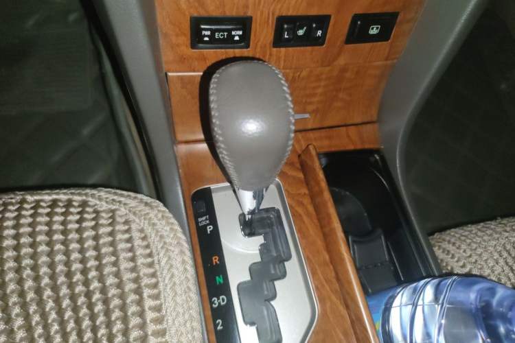 Used Toyota Camry 2011 200G Classic Anniversary Edition Gear Lever