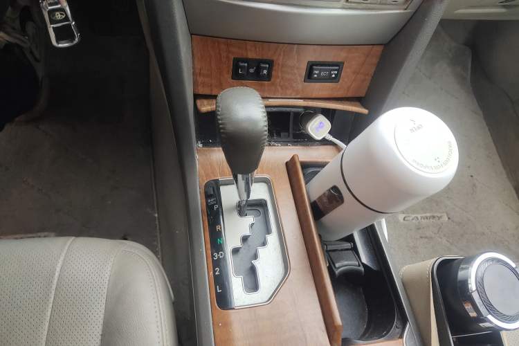 Used Toyota Camry 2011 200G Classic Anniversary Edition Gear Lever