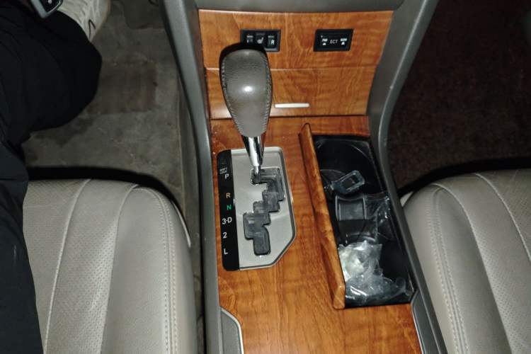 Used Toyota Camry 2011 200G Luxury Anniversary Edition Gear Lever
